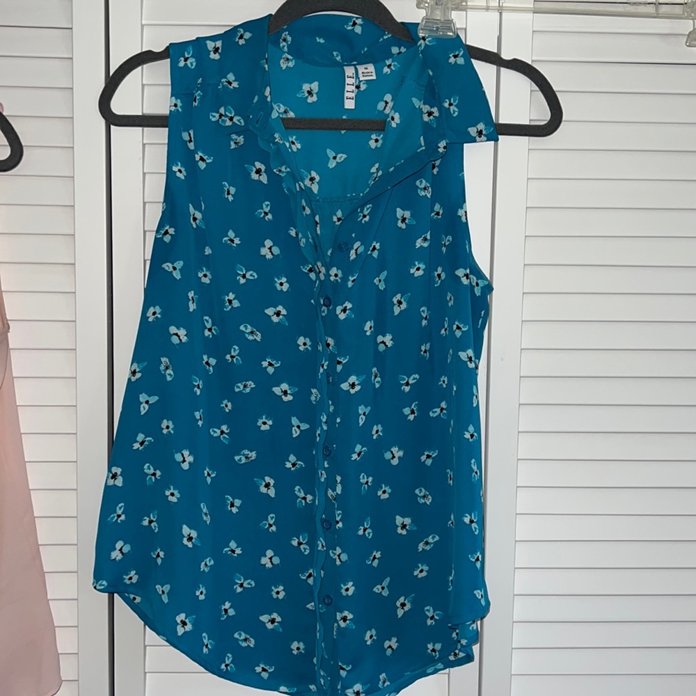 Blue floral button up blouse